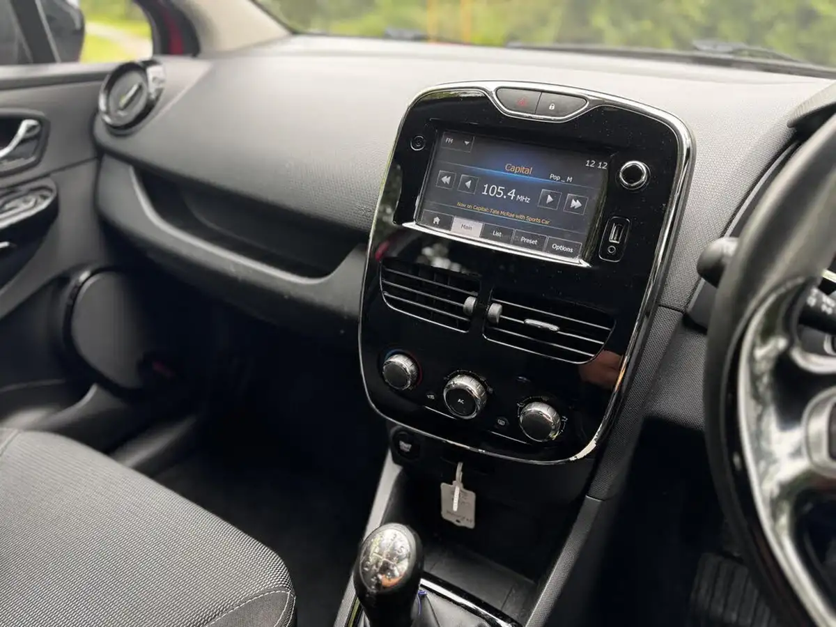 2015-renault-clio-12-dynamique-big-14