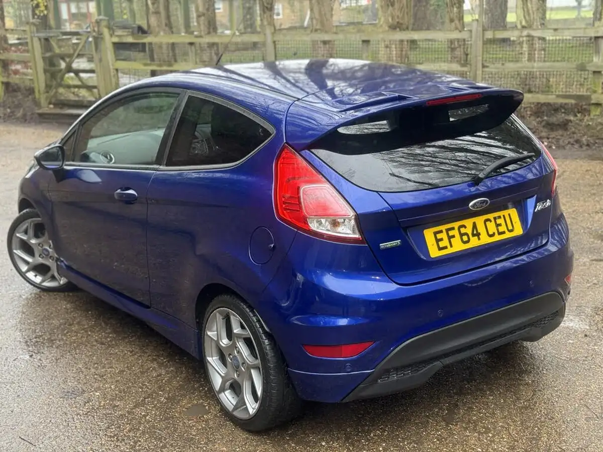 2014-ford-fiesta-10-zetec-s-big-17