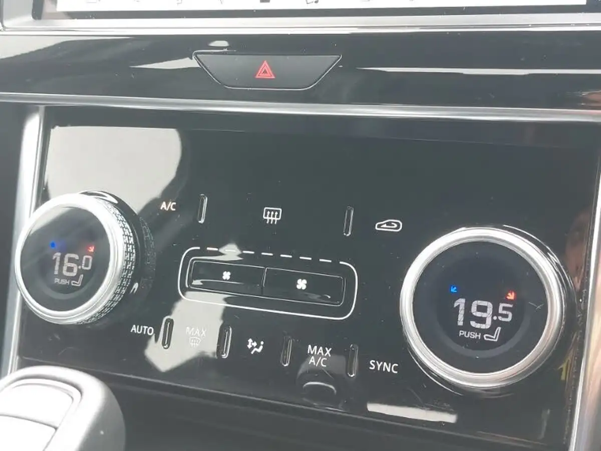 2020-jaguar-xe-20d-r-dynamic-se-big-13