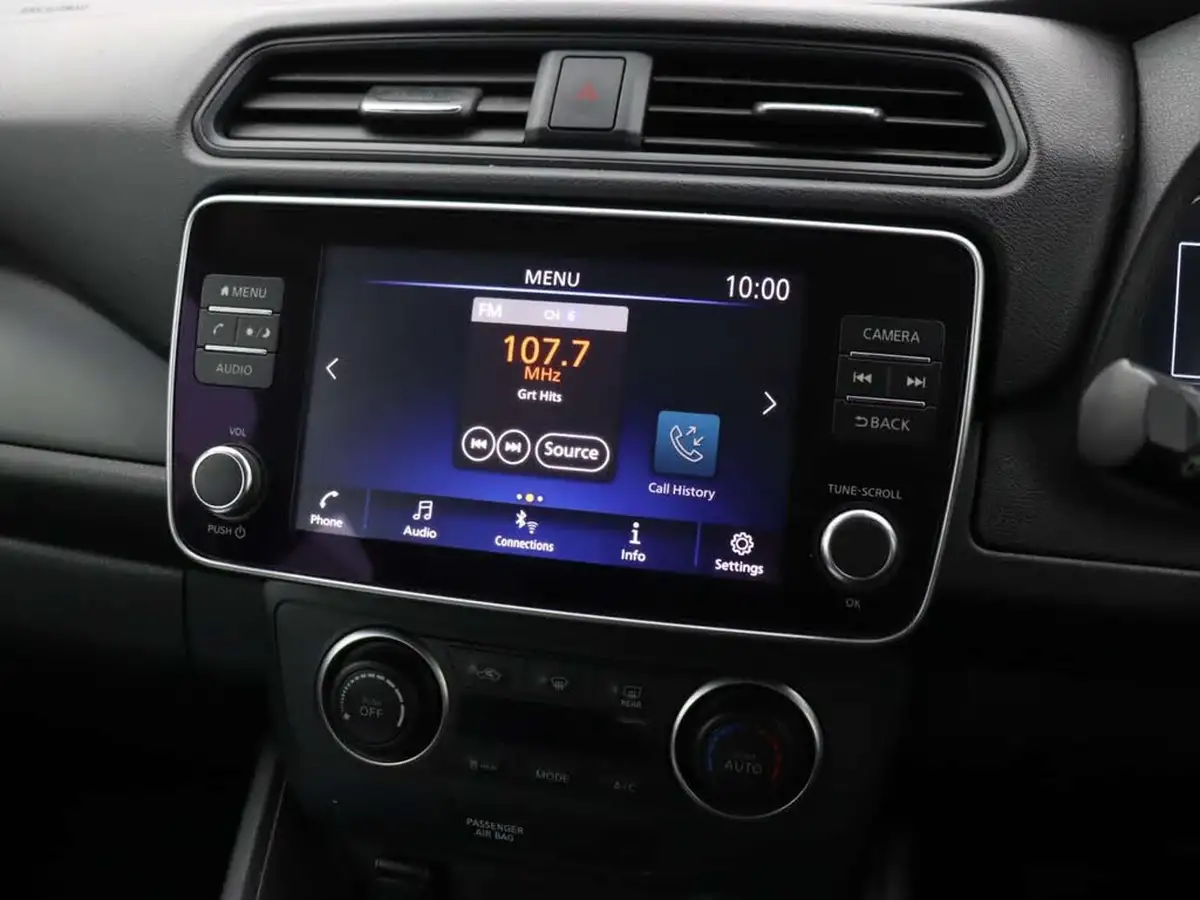 2022-nissan-leaf-e-acenta-39kwh-big-26