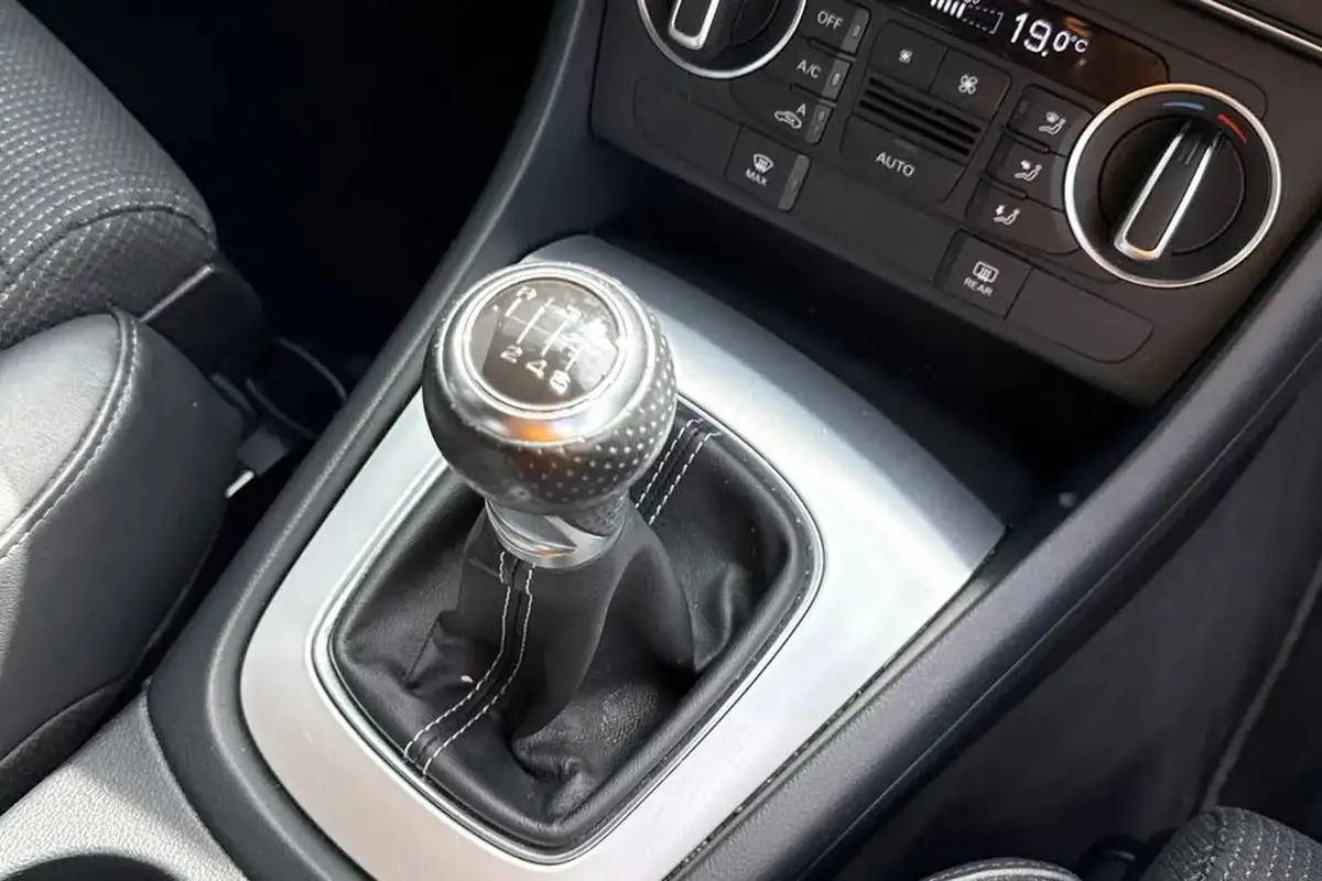 2018-audi-q3-20-tdi-quattro-s-line-edition-150ps-big-22