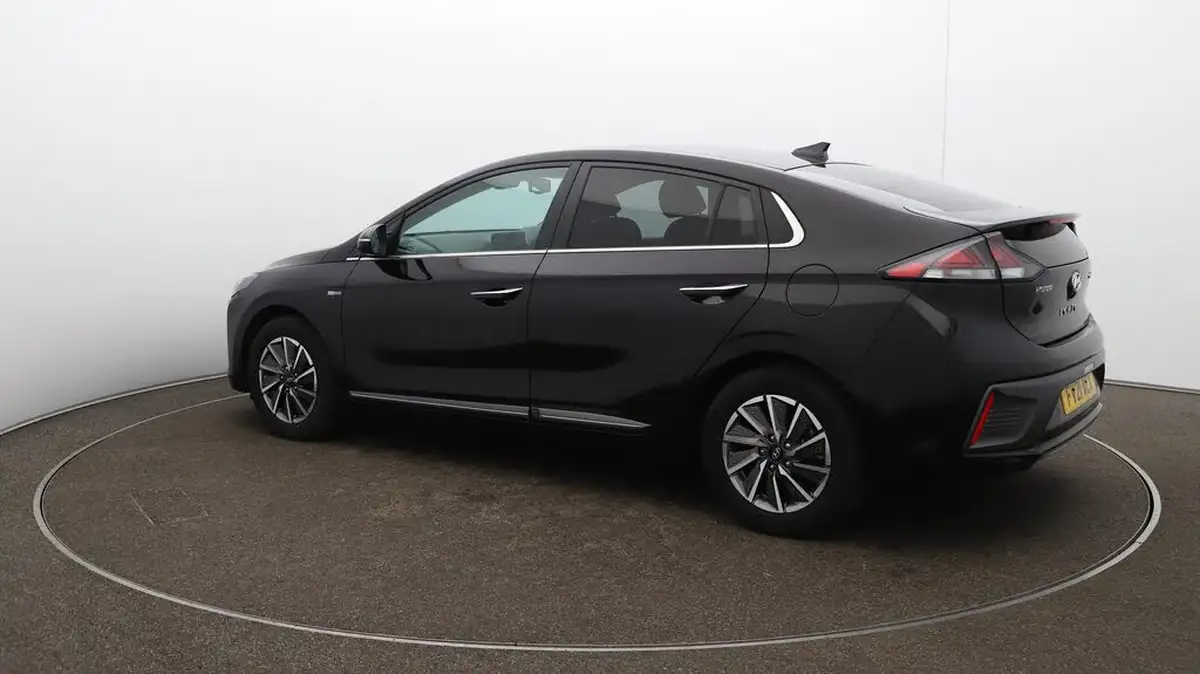 2021-hyundai-ioniq-e-premium-se-electric-100kw-big-31