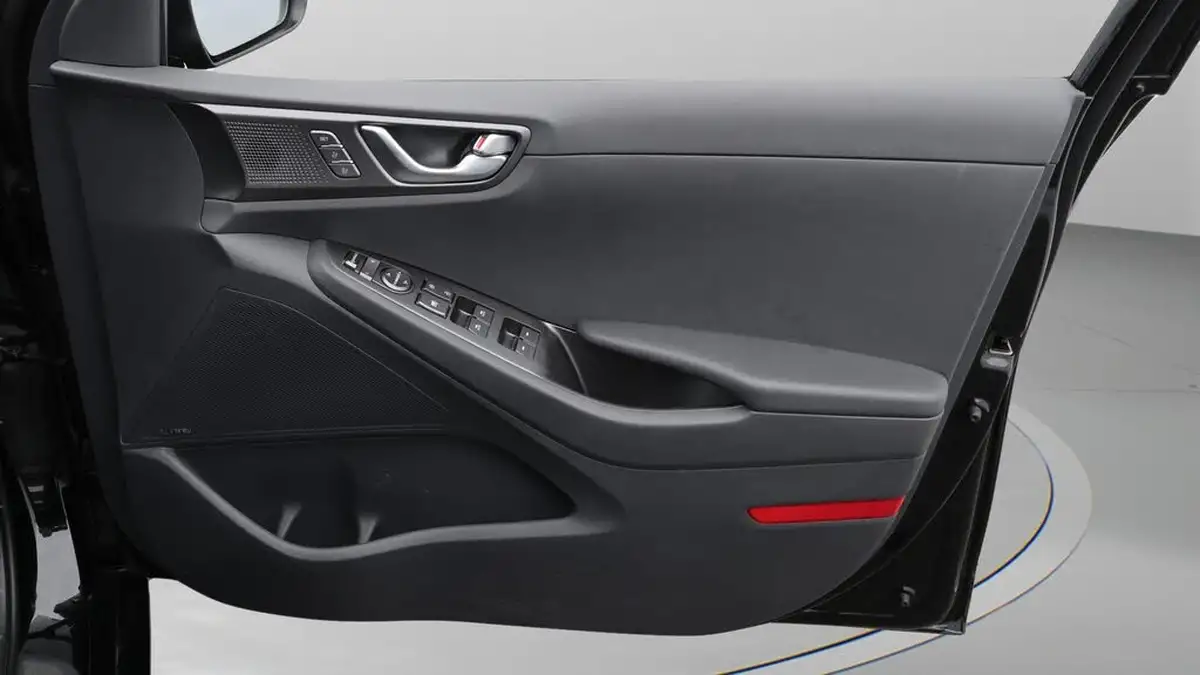 2021-hyundai-ioniq-e-premium-se-electric-100kw-big-15