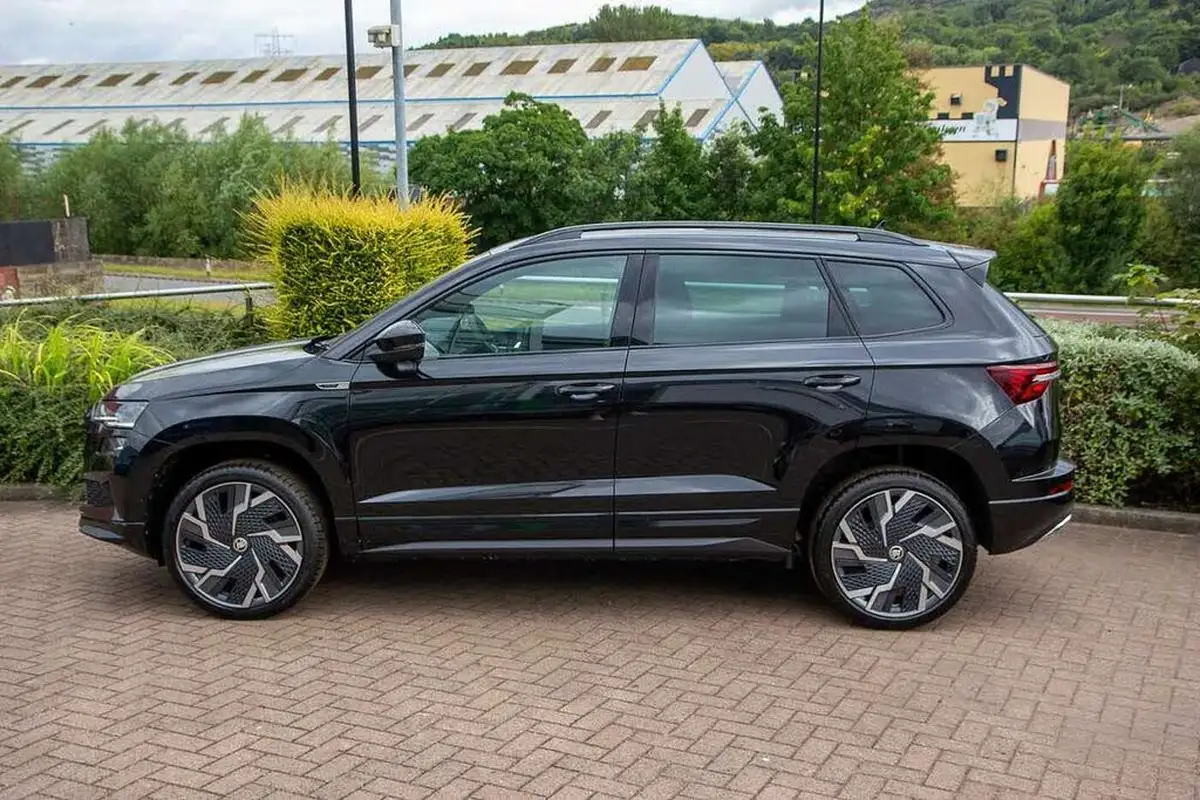 2024-skoda-karoq-15-tsi-sportline-big-3