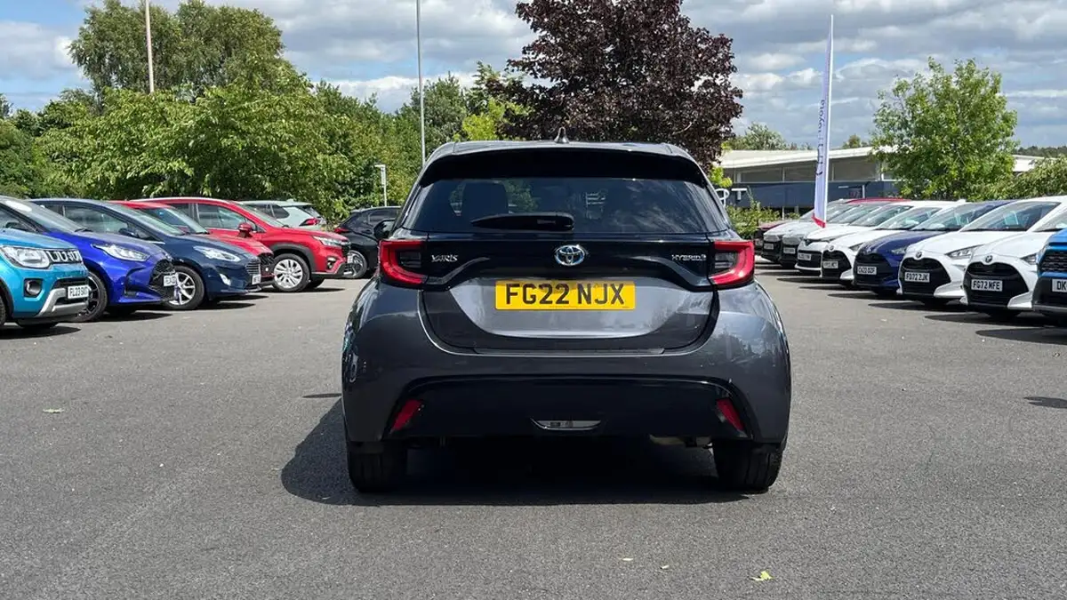 2022-toyota-yaris-cross-15-vvt-i-excel-city-packpan-roof-big-18
