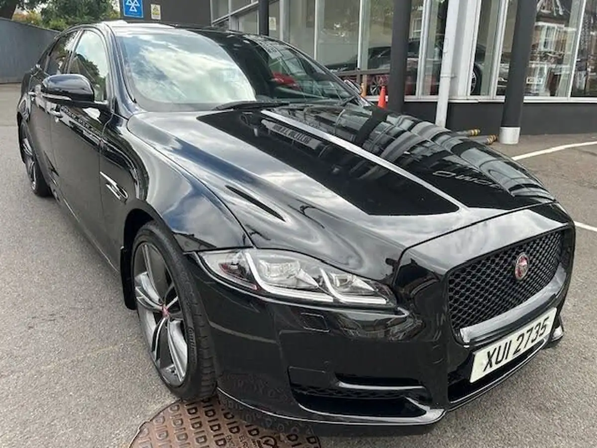 2019-jaguar-xj-series-30td-xj-r-sport-big-1