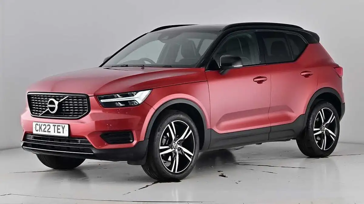 2022-volvo-xc40-15-t3-r-design-auto-big-4
