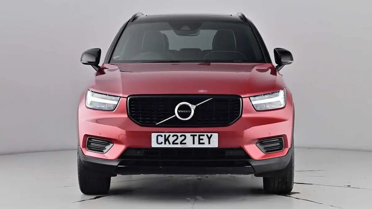 2022-volvo-xc40-15-t3-r-design-auto-big-8