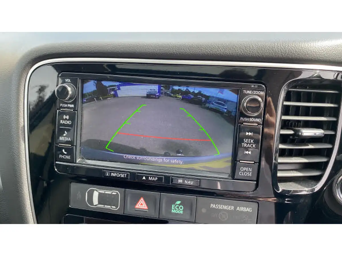 2018-mitsubishi-outlander-22di-d-4-leather-big-38
