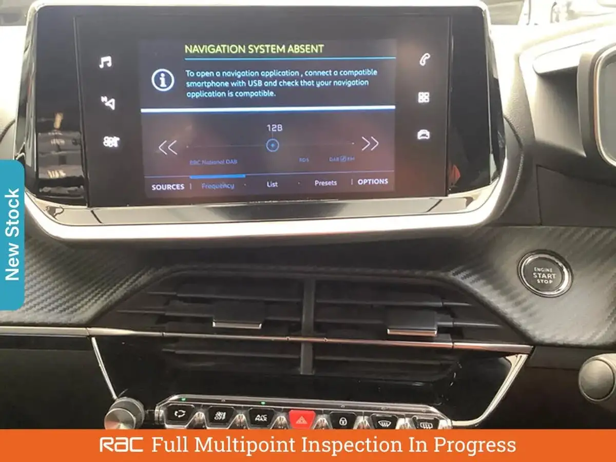 2022-peugeot-208-e-allure-premium-big-3