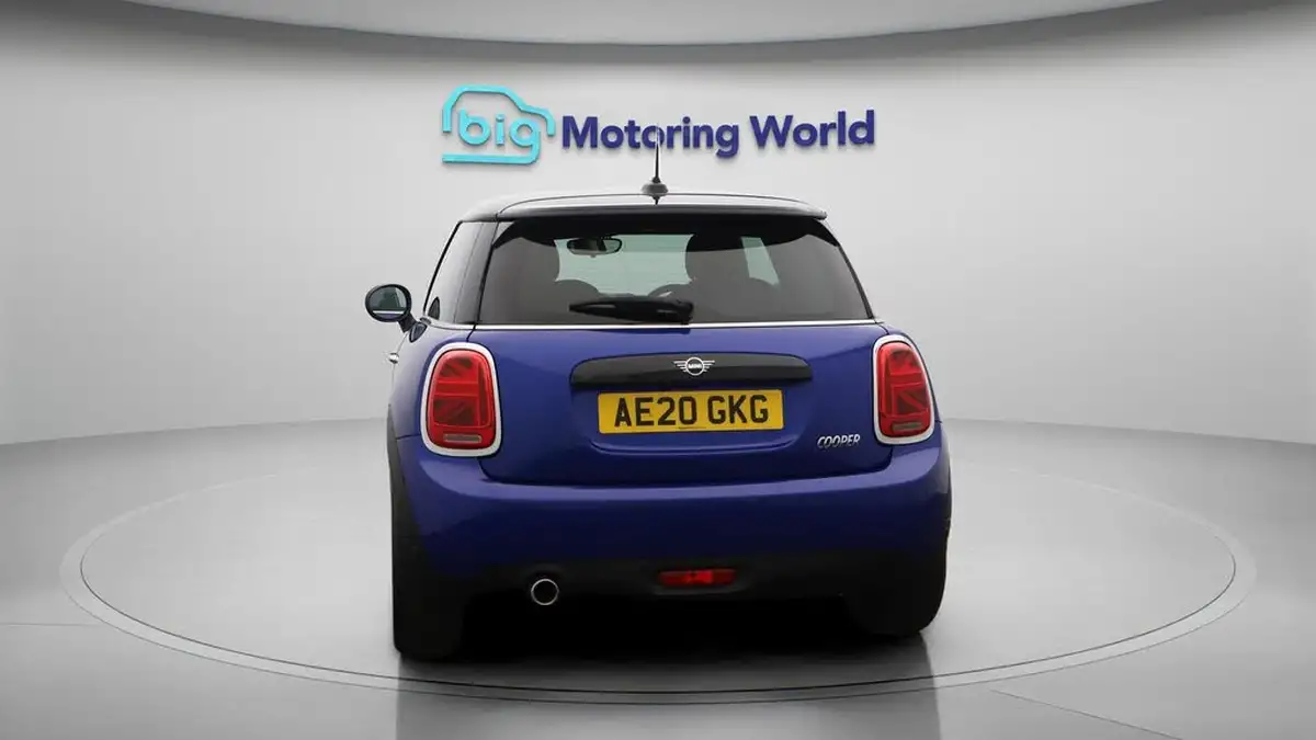 2020-mini-cooper-15-cooper-classic-nav-hatchback-3d-big-6