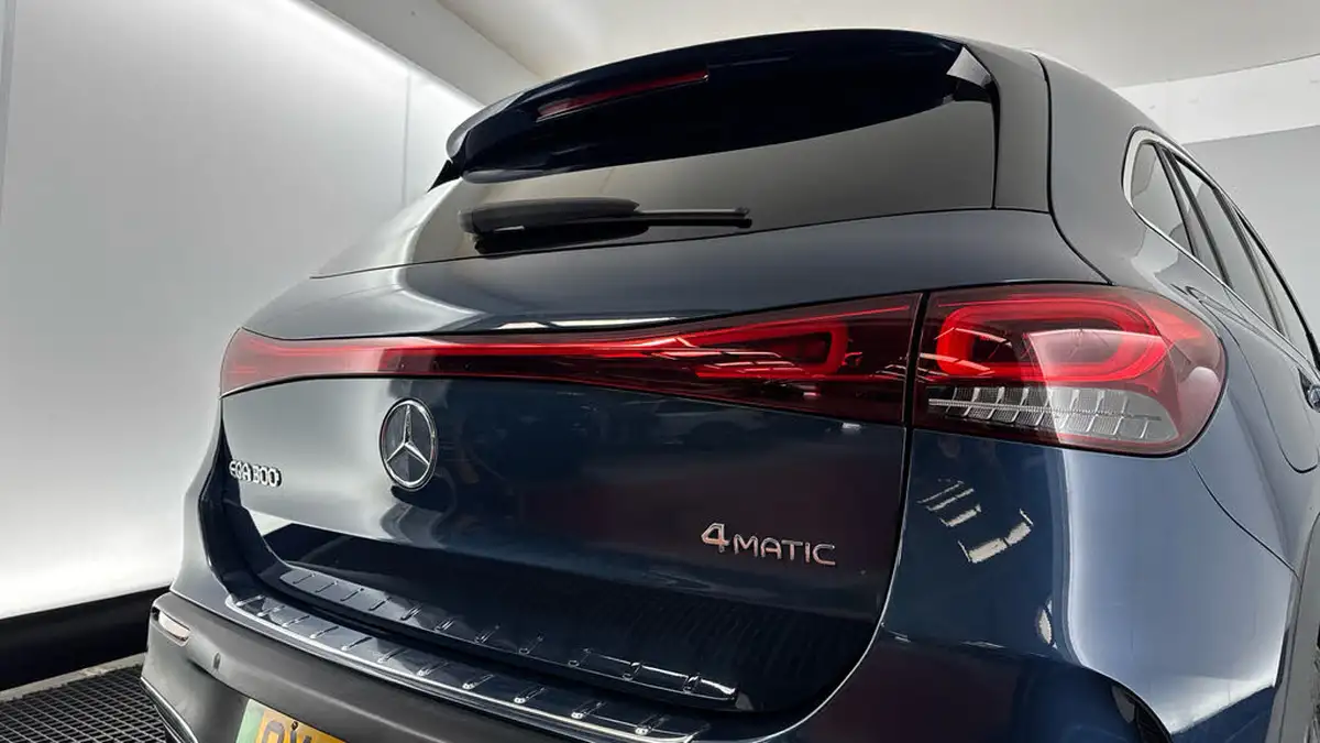 2022-mercedes-benz-eqa-e-eqa-300-amg-line-big-31