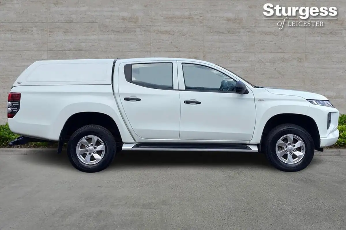 2021-mitsubishi-l200-22di-d-4-life-double-pickup-big-7