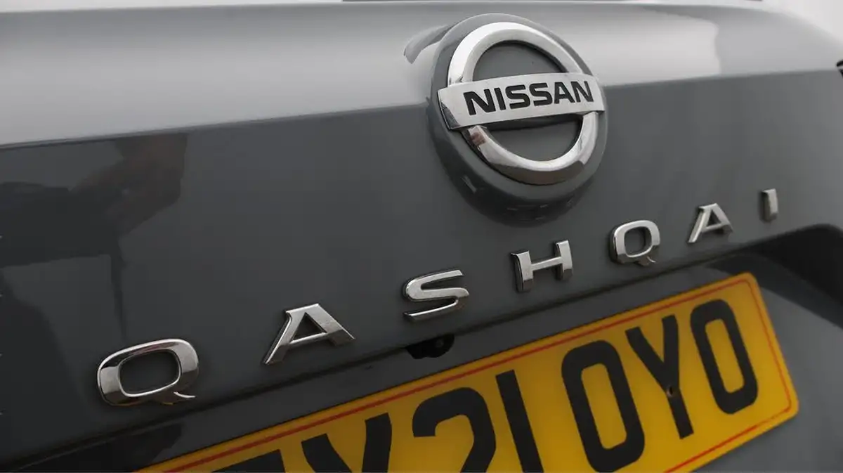 2021-nissan-qashqai-13-dig-t-premiere-edition-140ps-big-36