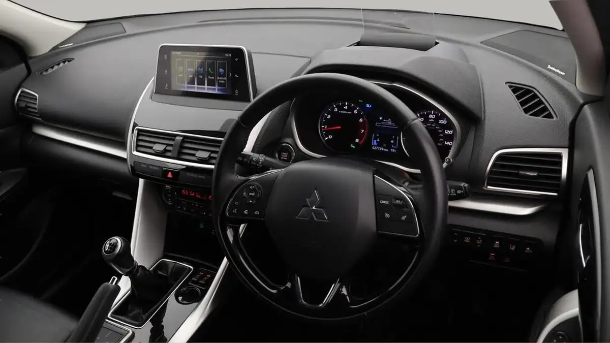 2019-mitsubishi-eclipse-cross-15-exceed-big-9