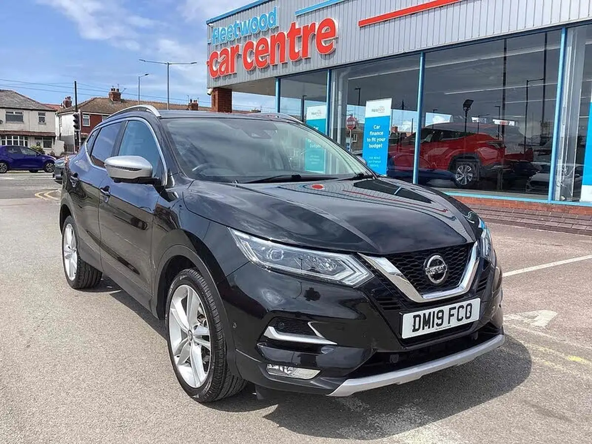 2019-nissan-qashqai-13-dig-t-n-motion-140ps-big-0