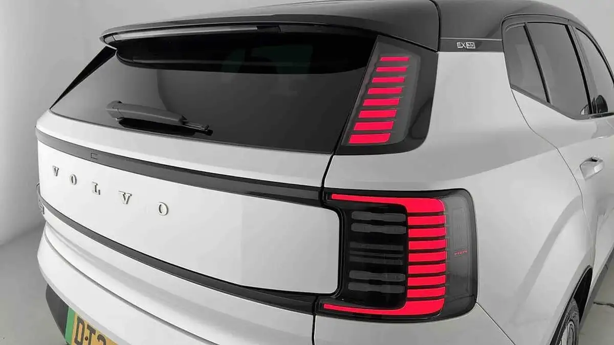 2024-volvo-ex30-e-single-motor-ultra-big-27