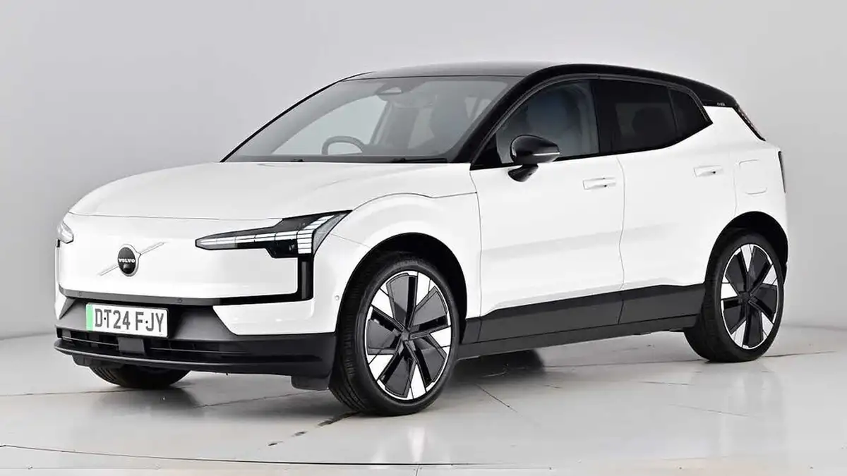 2024-volvo-ex30-e-single-motor-ultra-big-3