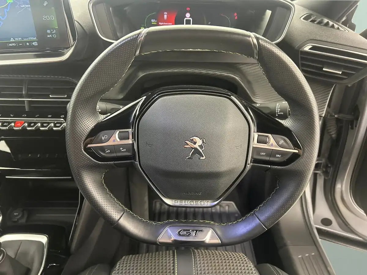 2022-peugeot-2008-suv-12-puretech-gt-big-26