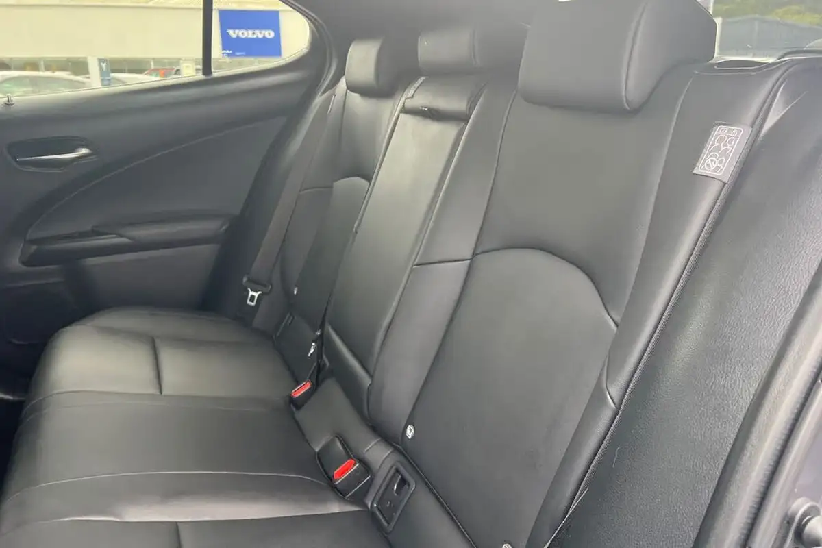 2022-lexus-ux-250h-20-ux-184bhp-without-navigation-big-8