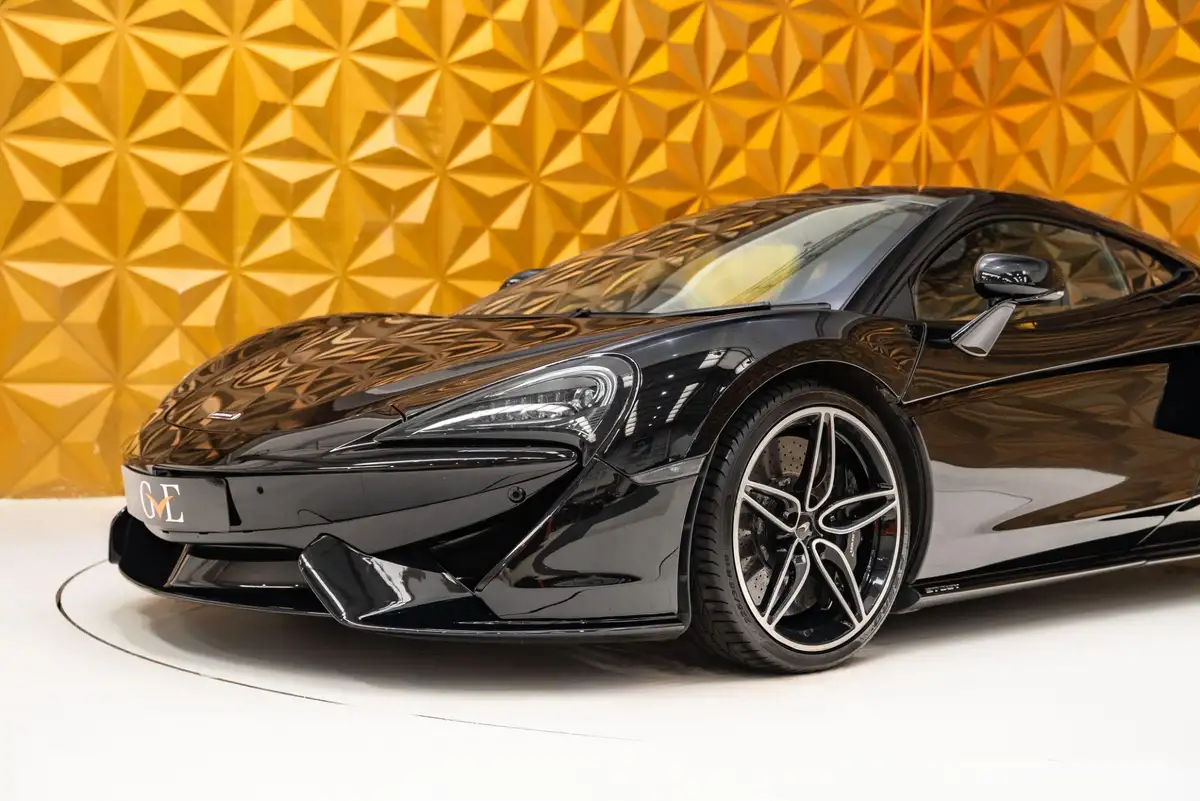 2018-mclaren-570gt-38-big-22