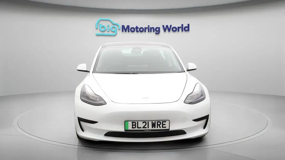 2021-tesla-model-3-e-standard-plus-big-2
