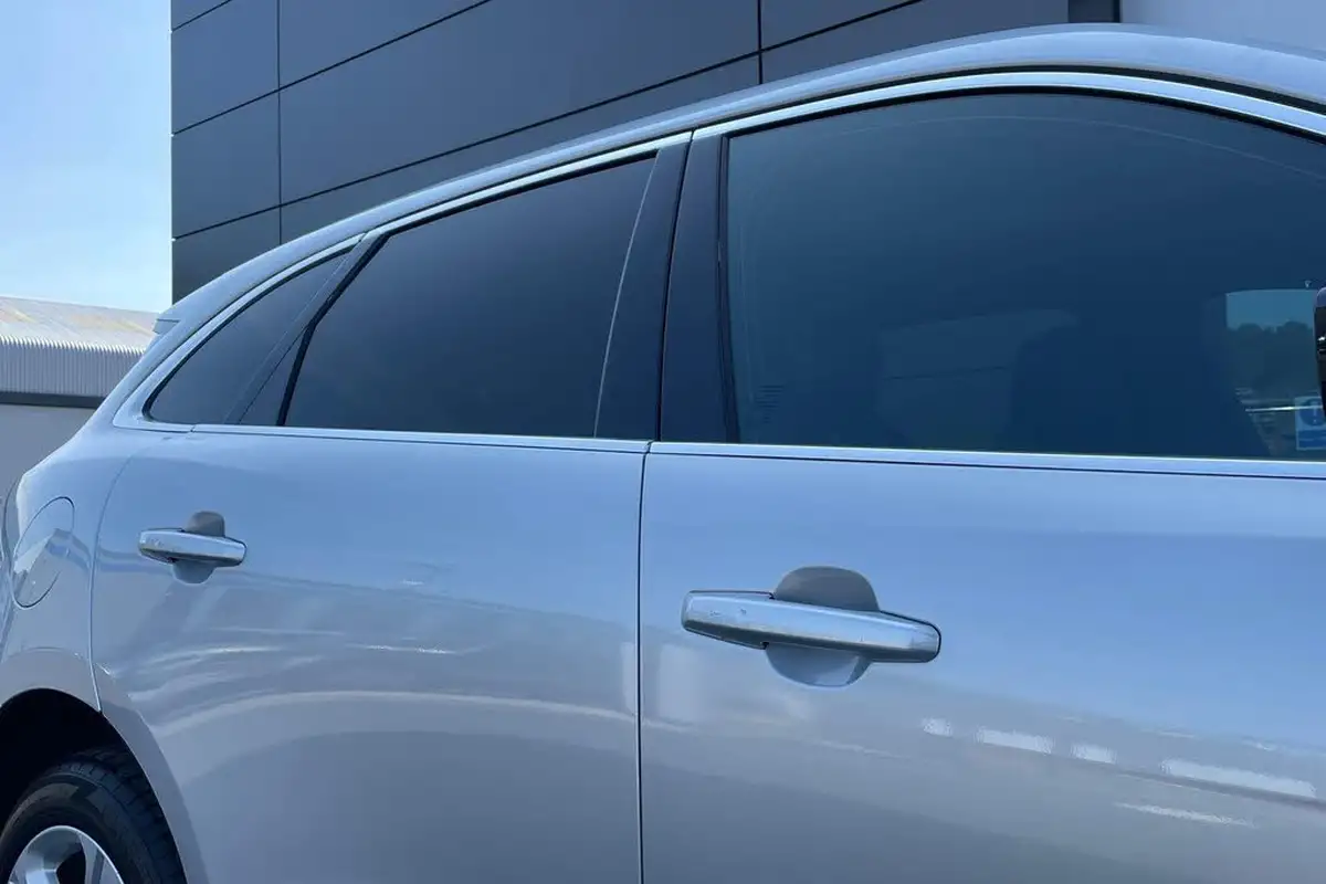 2021-jaguar-f-pace-big-24