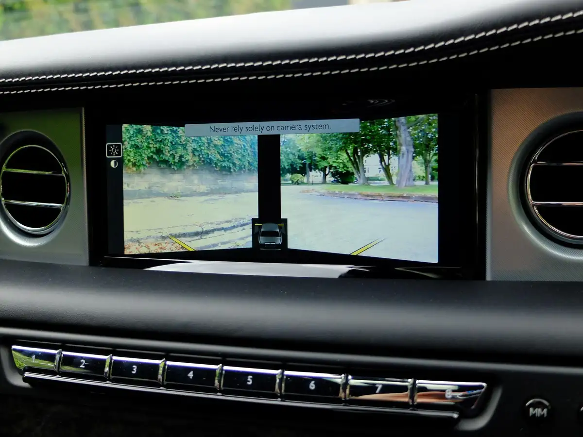 2016-rolls-royce-phantom-67-coupe-2d-big-13