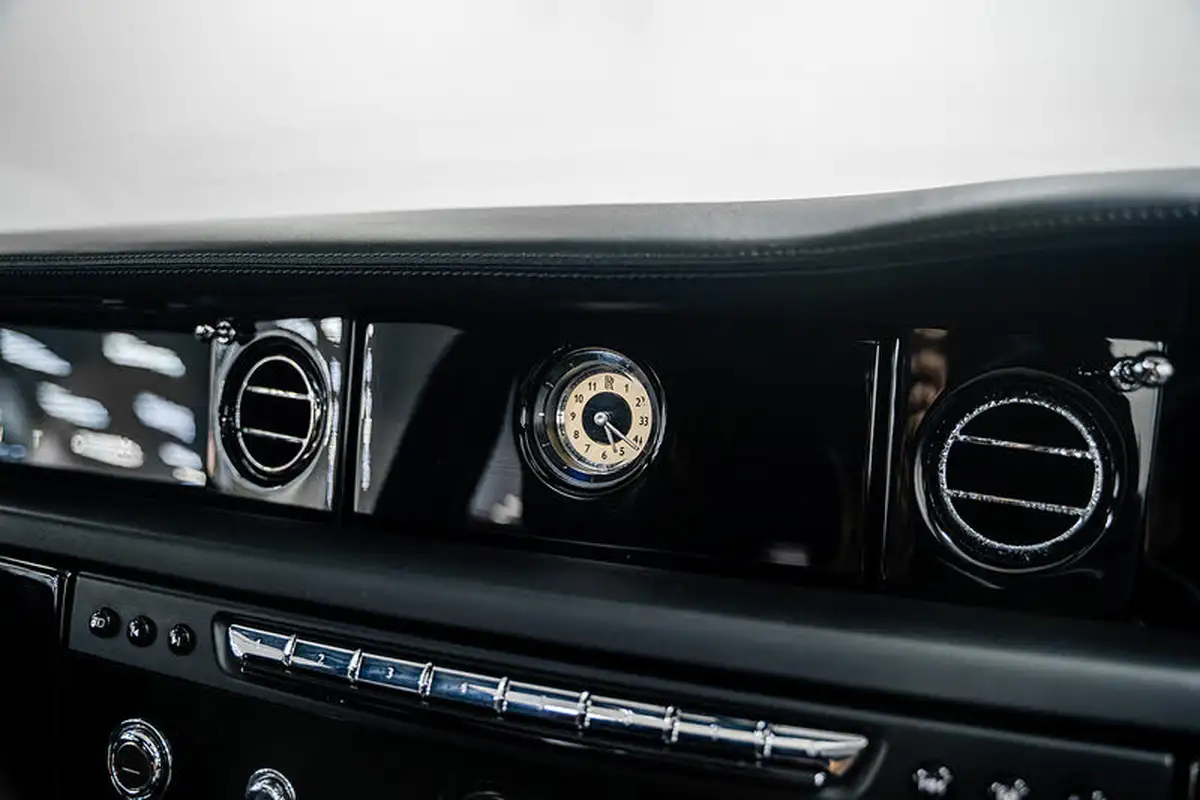 2012-rolls-royce-phantom-67-big-42