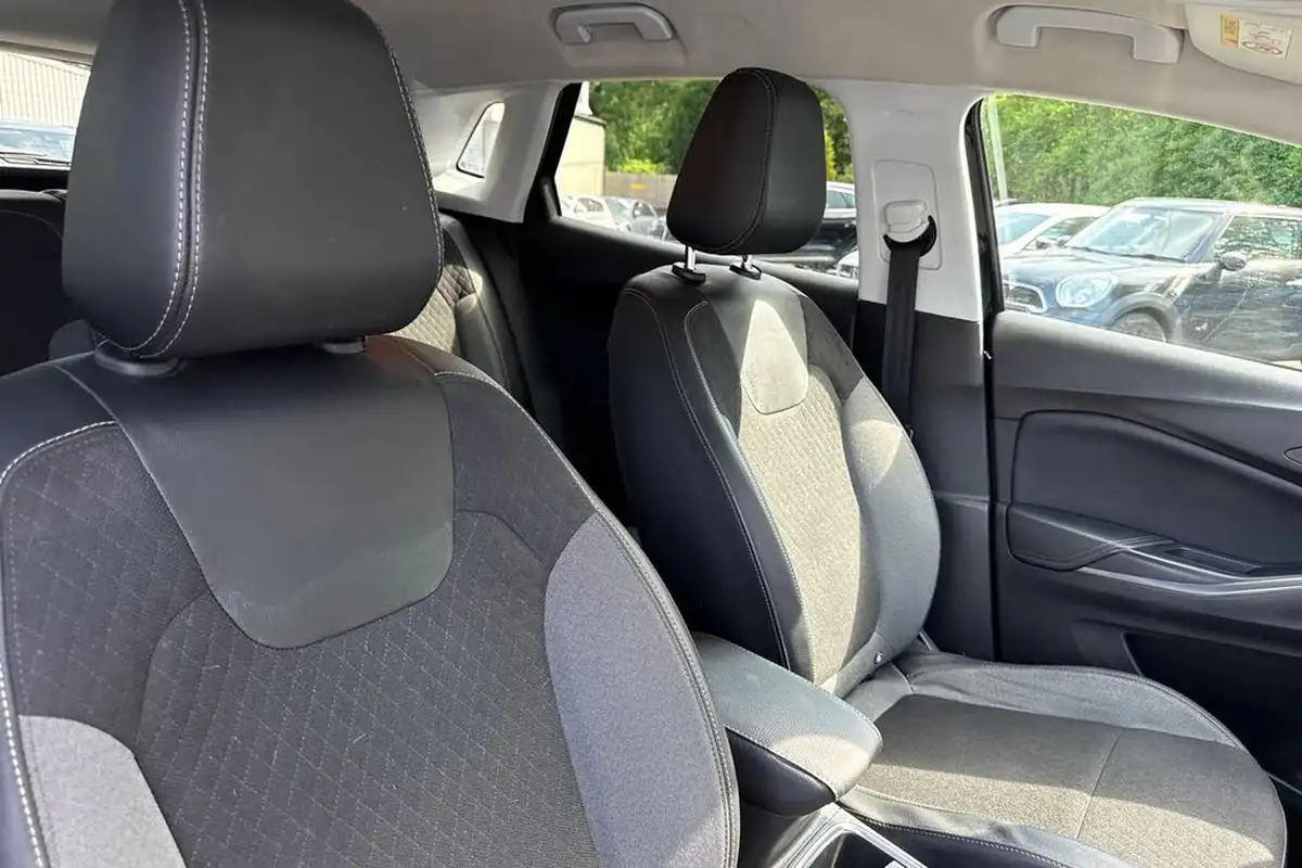 2021-vauxhall-grandland-x-12-griffin-big-19