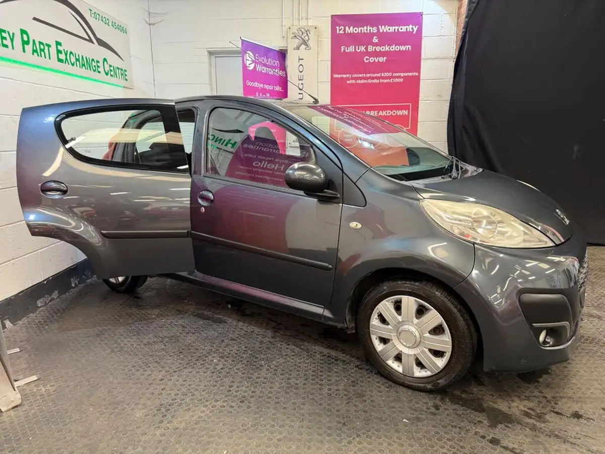 2014-peugeot-107-10-active-5d-big-8