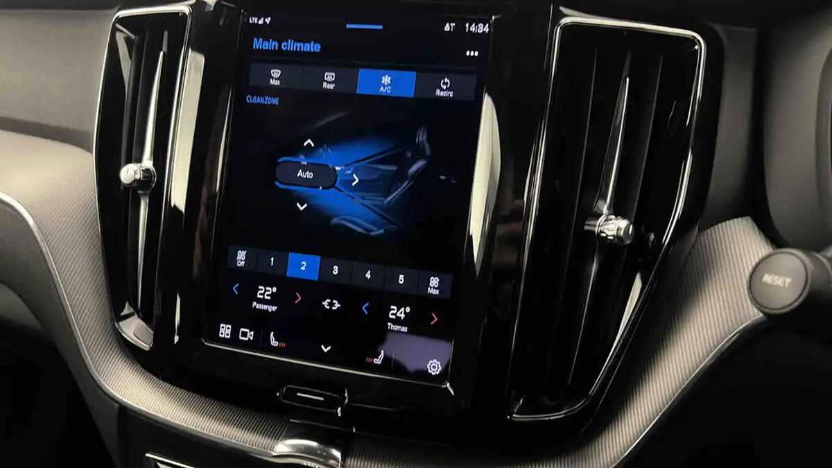 2021-volvo-xc60-20td-b4-r-design-awd-big-20