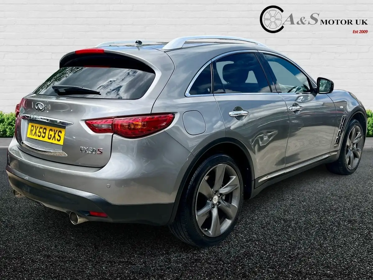 2009-infiniti-fx-50-s-big-3