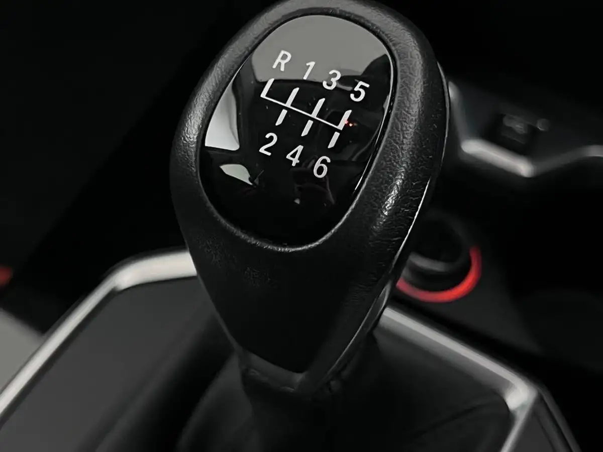 2022-bmw-1-series-15-118i-sport-big-37
