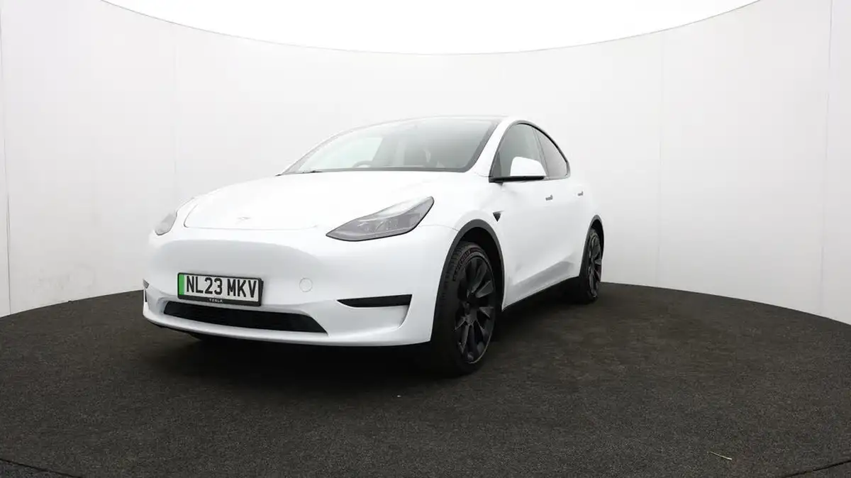2023-tesla-model-y-e-rwd-big-62
