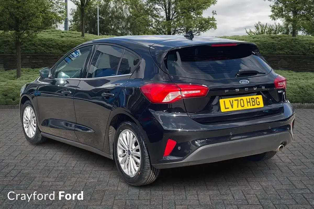 2020-ford-focus-big-2