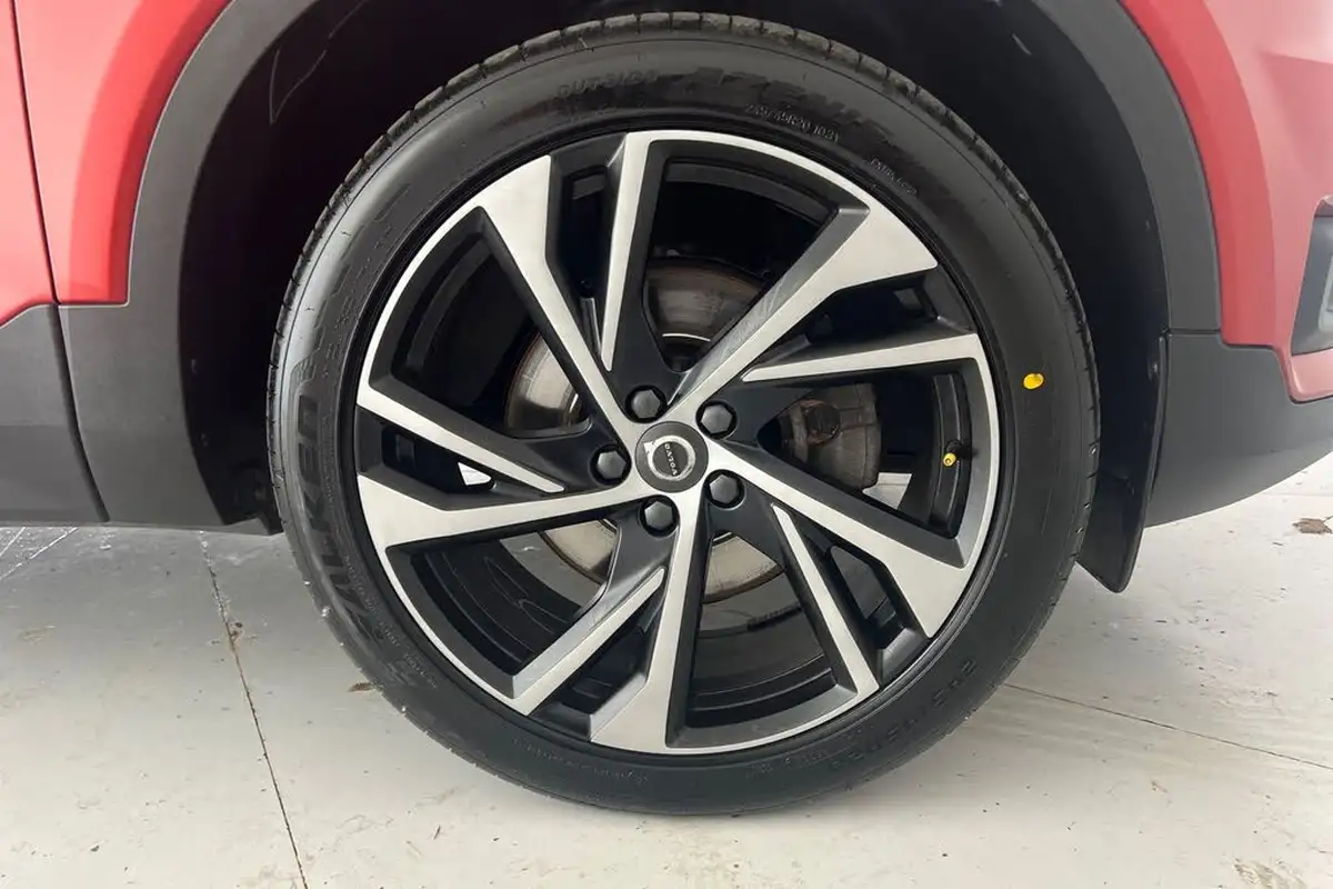 2021-volvo-xc40-20-b5-r-design-pro-250bhp-geartronic-big-4