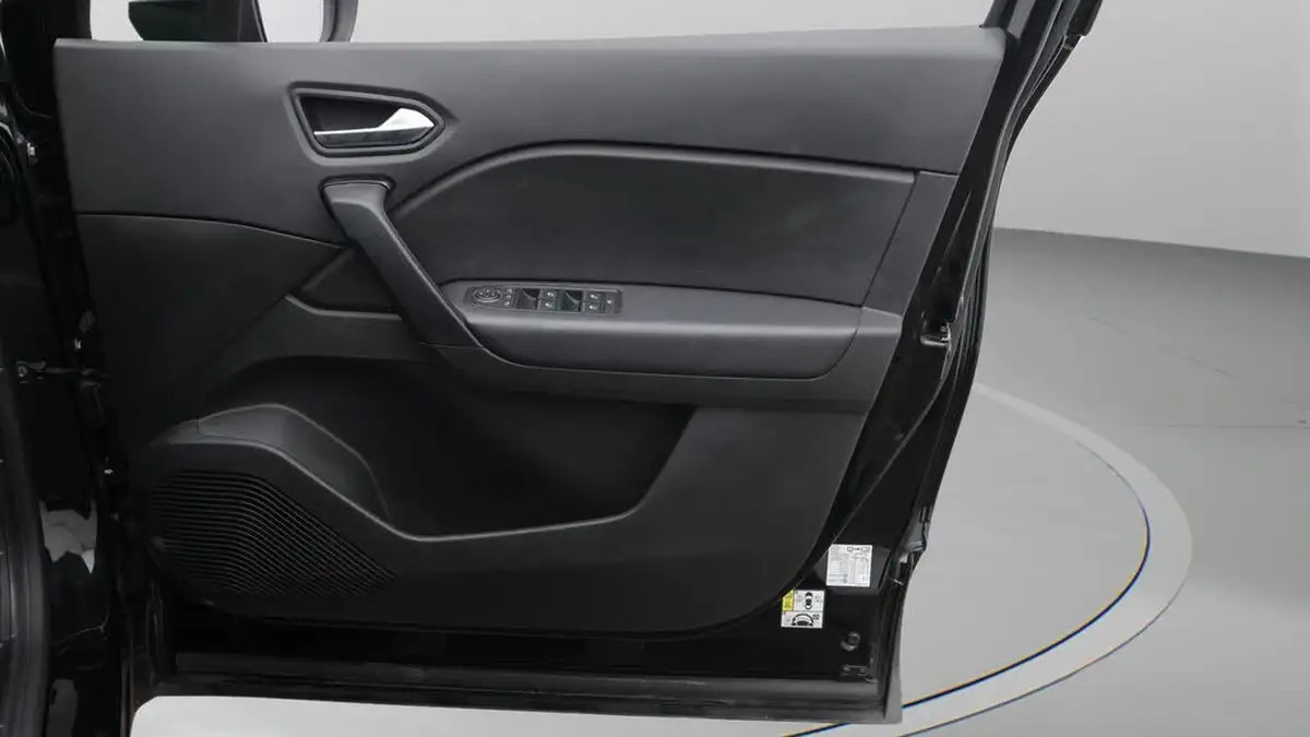 2020-renault-captur-15dci-iconic-95bhp-big-15