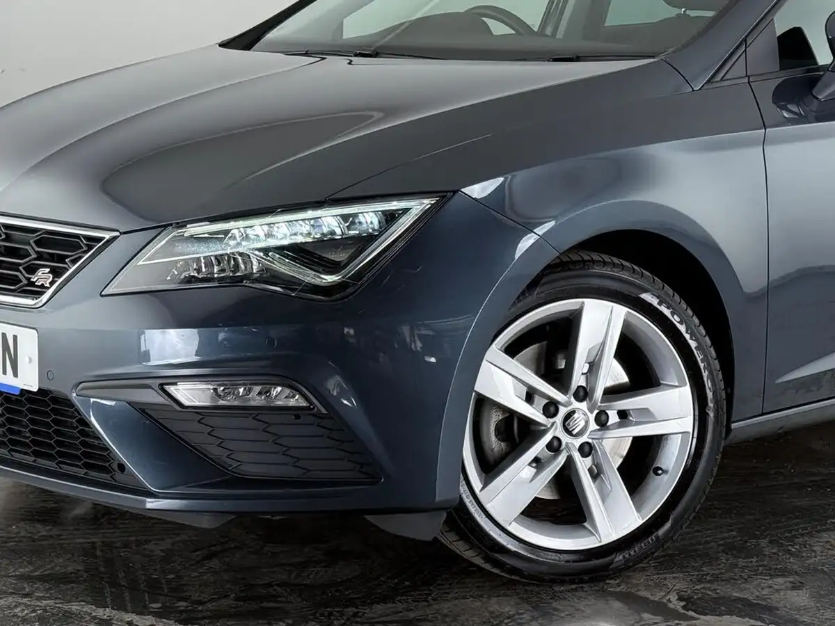 2019-seat-leon-20-tsi-fr-hatchback-big-46