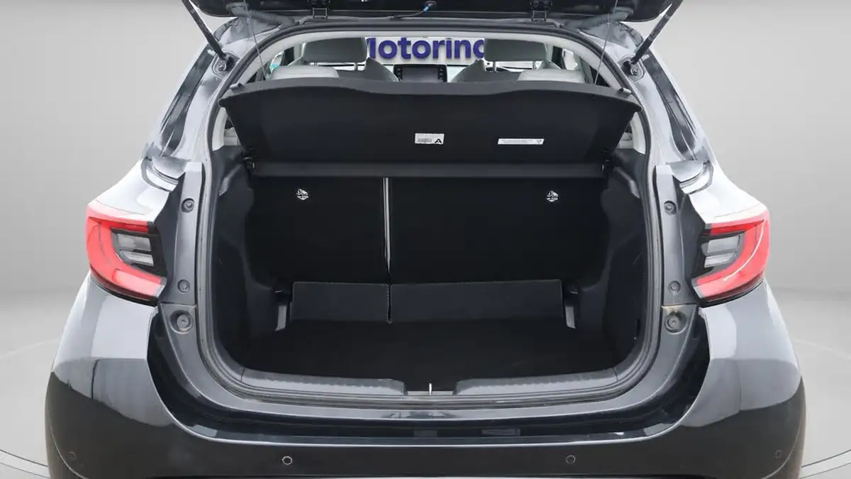 2022-toyota-yaris-15-vvt-i-excel-big-17