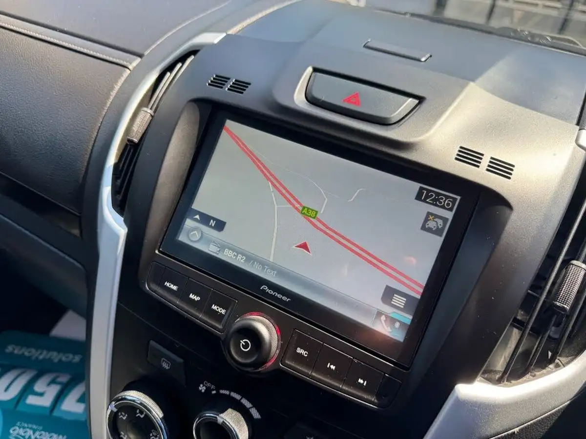 2019-isuzu-d-max-19td-yukon-nav-double-pickup-auto-big-37