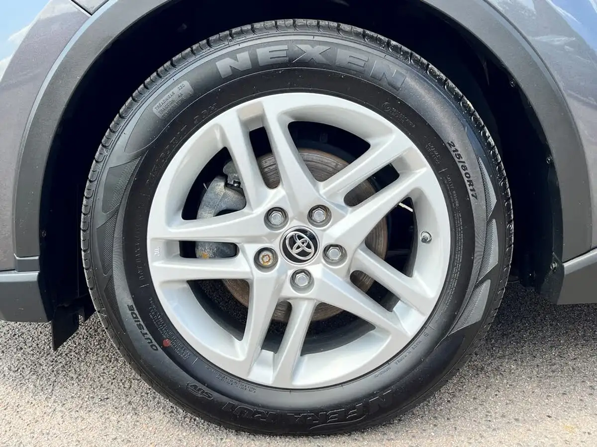 2021-toyota-c-hr-18-vvt-i-icon-big-12