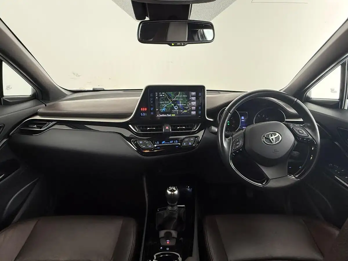 2017-toyota-c-hr-12-excel-big-15