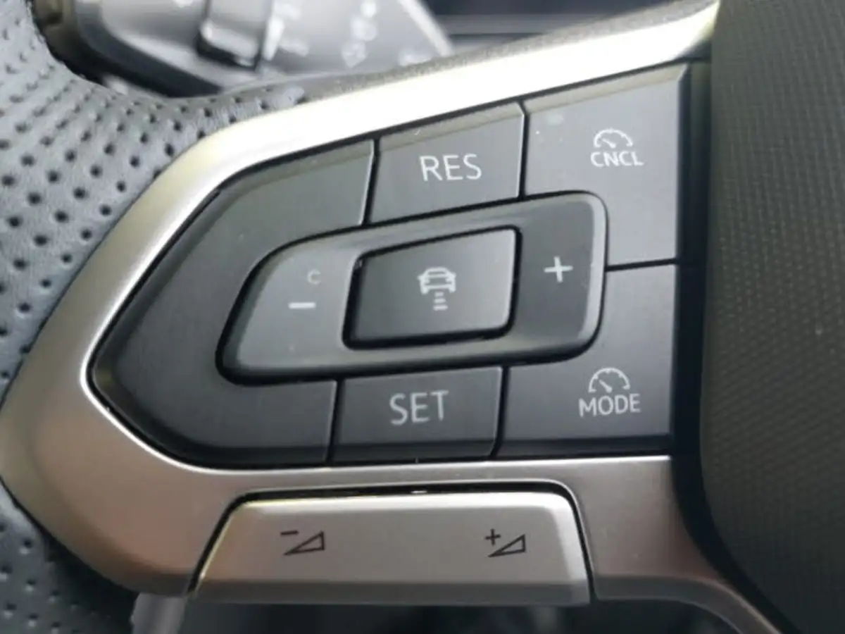 2024-volkswagen-tiguan-20tdi-r-line-150ps-big-17