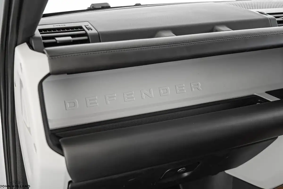 2021-land-rover-90-defender-30-d250-hse-big-28