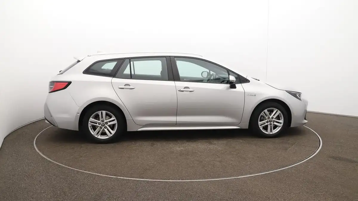 2021-toyota-corolla-18-vvt-i-icon-tech-spare-wheel-touring-sports-5d-big-50