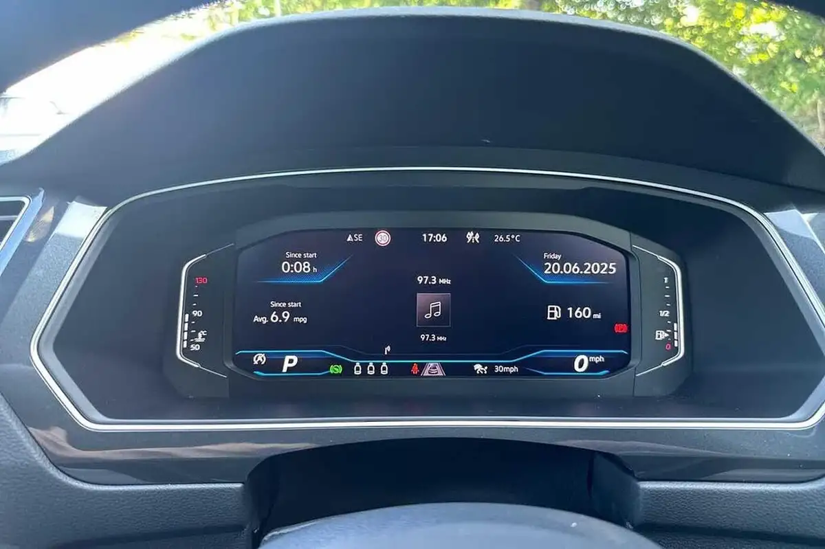 2023-volkswagen-tiguan-15-tsi-r-line-edition-big-17