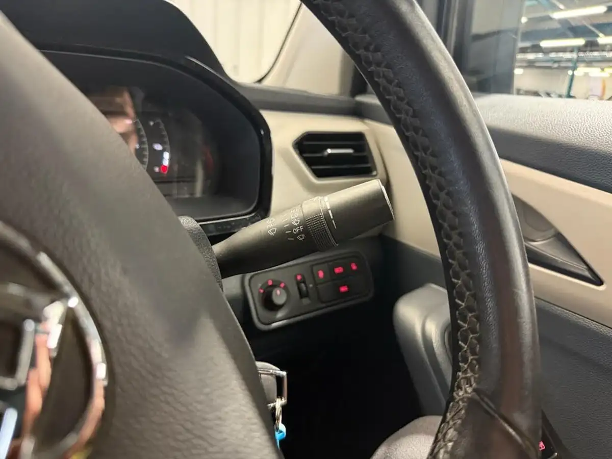 2021-maxus-e-deliver-3-e-l1h1-35kwh-big-26