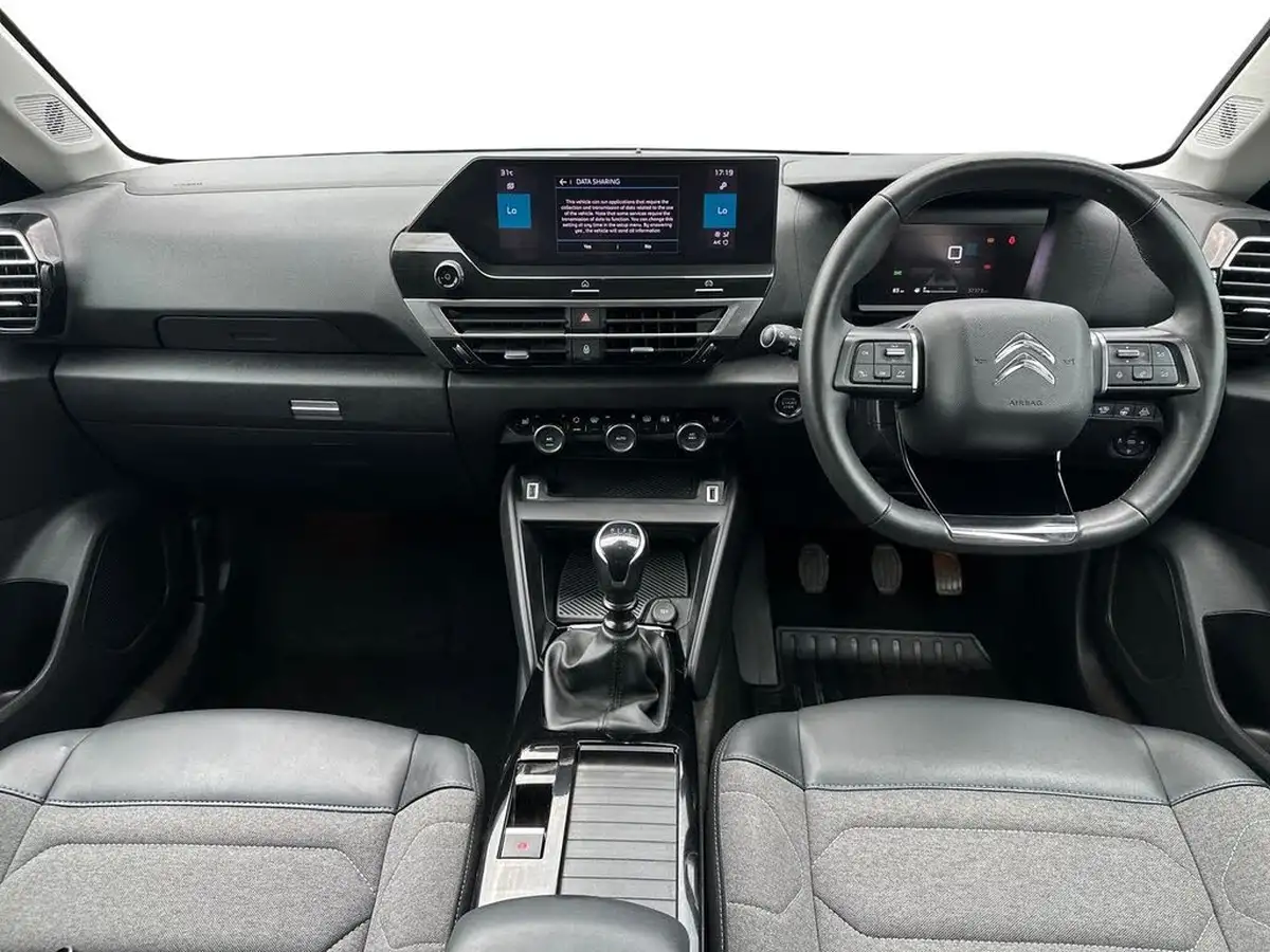 2022-citroen-c4-12-puretech-c-series-edition-big-7
