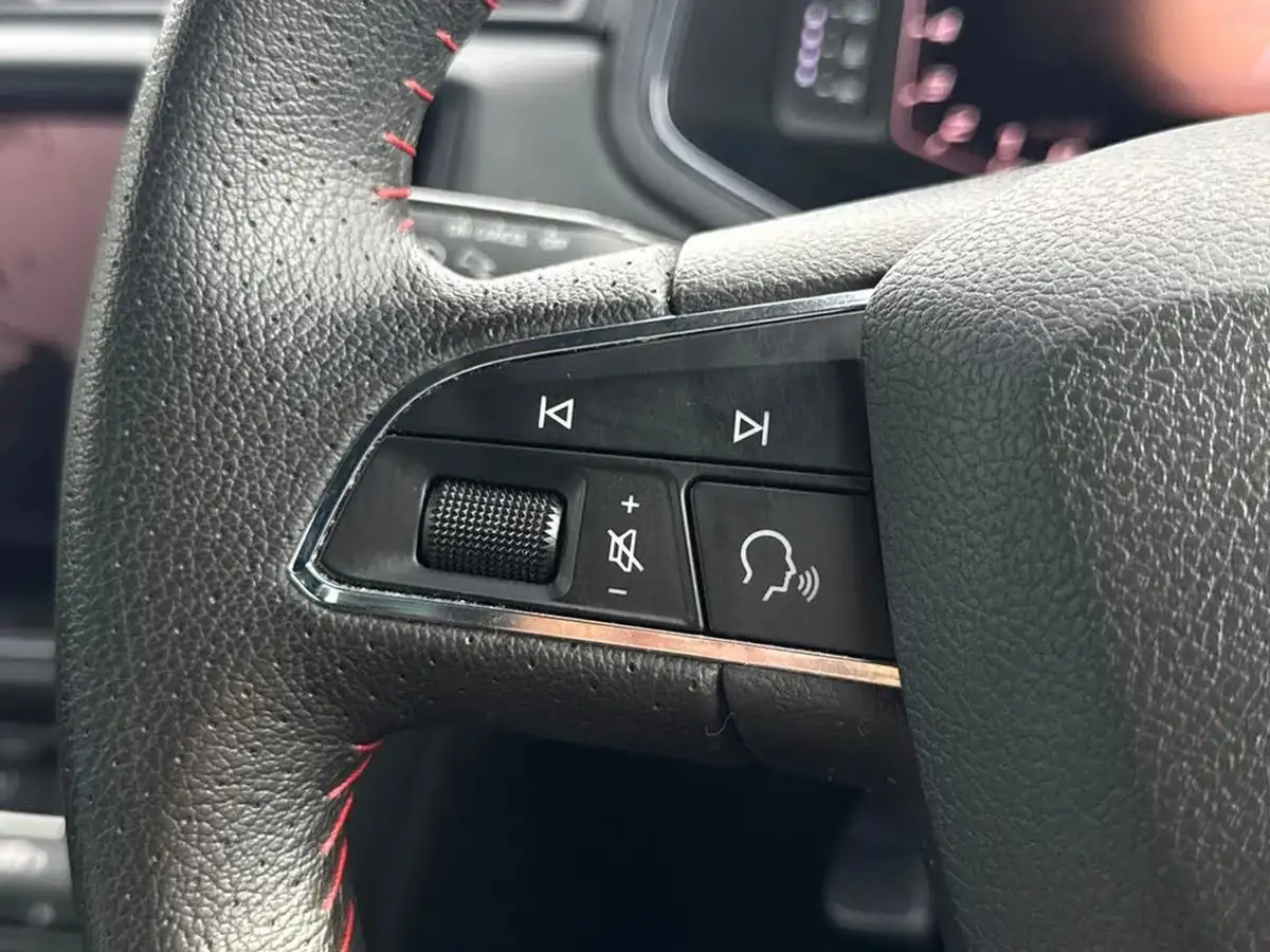 2019-seat-arona-10-tsi-fr-sport-big-15